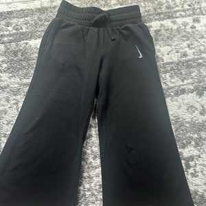 Nike girls yoga pants joggers wide leg size small